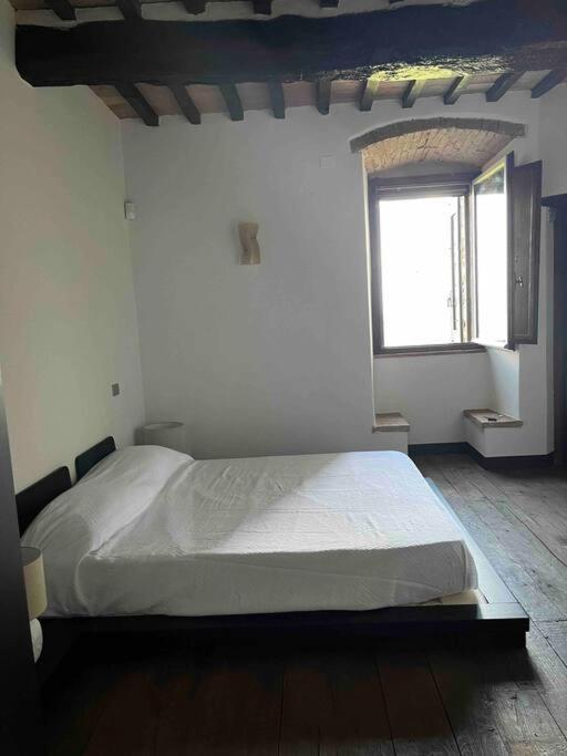 Medieval Tower In Umbria With Swimming Pool Montelagello Екстериор снимка