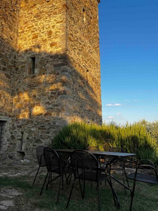 Medieval Tower In Umbria With Swimming Pool Montelagello Екстериор снимка