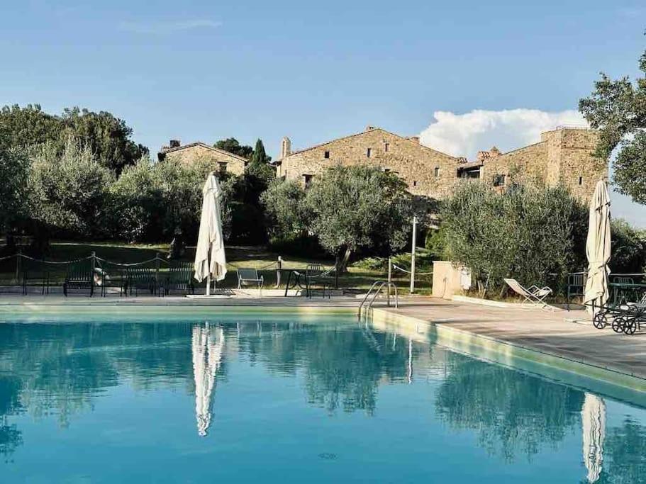 Medieval Tower In Umbria With Swimming Pool Montelagello Екстериор снимка