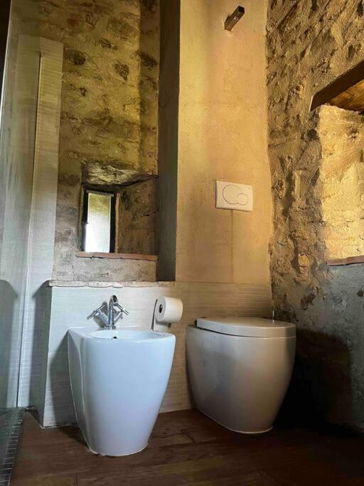 Medieval Tower In Umbria With Swimming Pool Montelagello Екстериор снимка